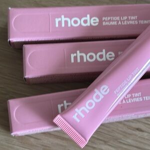 NEW - rhode Peptide Lip Tint in Ribbon